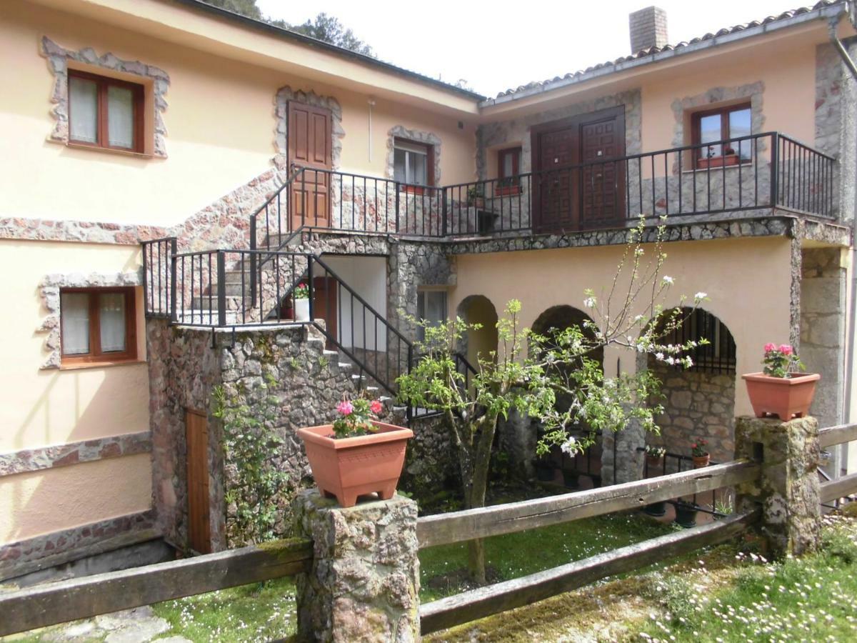 El Molino Hotell Arenas De Cabrales Exteriör bild